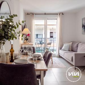 ViVi Homes - Casa Ovi - Center - Beach -Terrace