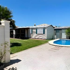 Casa cerca a la playa del palmar con piscina y barbacoa