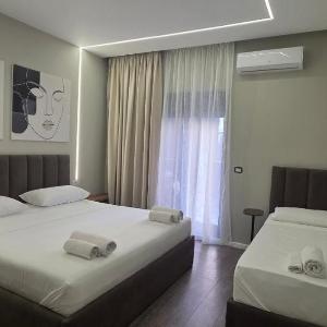 Roan Home