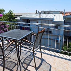 Apartments with parking space Makarska - 27892