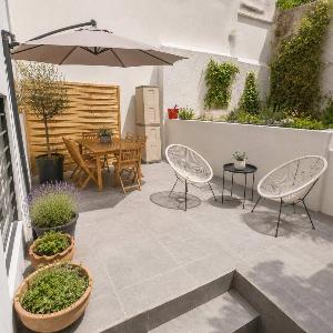 Boutique 2Bd Oasis in Lycabettus with Garden Patio