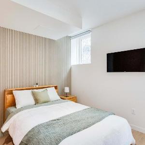 001 Cook - Loft in the Heart of Old Quebec