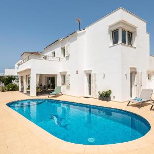 Magdalena 3 bedroom villa Cala Blanca