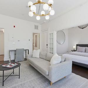 New! Back Bay Green Line Newbury St & Hynes
