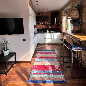 Loft Apartment Pechersk near Botanical