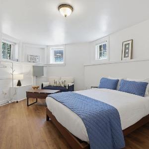 Polished Back Bay Stay Near Shops & Dining
