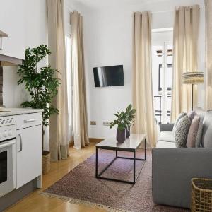 8-Guest Malasana Central Suite