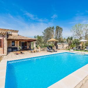Peaceful Country Villa with Pool
