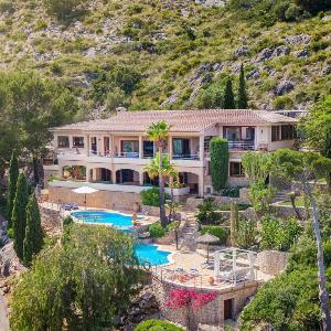 5-Bed Villa Two Pools Puerto Pollença