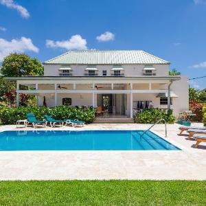 Charming Historical Villa with Private Pool Close to Beach - Rosedale