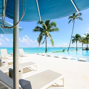 Two Bedroom Cable Beach Condo with patio