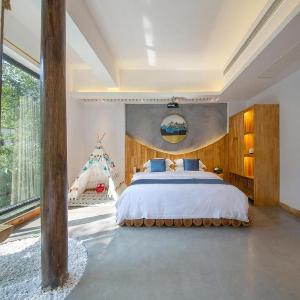 Zhangjiajie Qishe Hotel-Wulingyuan National Scenic Spot National Forest Park Store