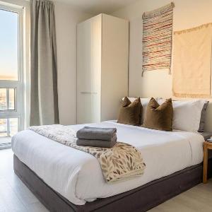 Olympic Village-Sleeps 5-AC Mtn & CityViews