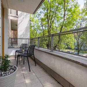 Comfortable Apartment with a Balcony Near the Airport by Noclegi Renters