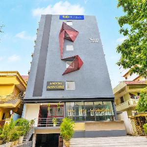 FabHotel AM Castle - Nr ESI Hospital Metro Station