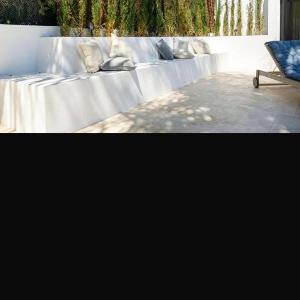 Villa moderna con piscina