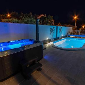Villa Supetar Garden - Standard Two Bedroom Apartment with Terrace