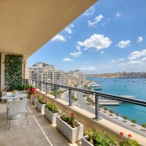 Apartment with view and terrace in Sliema Malta