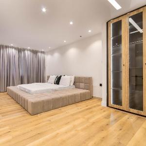 WATERFRONT 3-Bedroom Apartments by JIGI HOMES