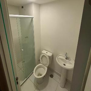 Apt vazio dois quartos com sacada
