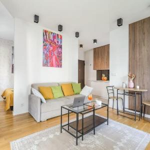 Warsaw Flat with Quiet Loggia