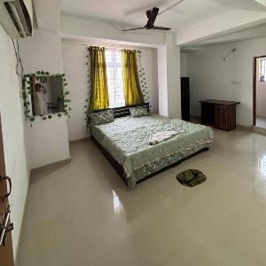 Crystal homestay
