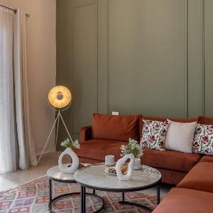 MarMkail contemporary apartment in central location