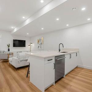Brand New Bright Luxury 3BD/2BATH - King Bed