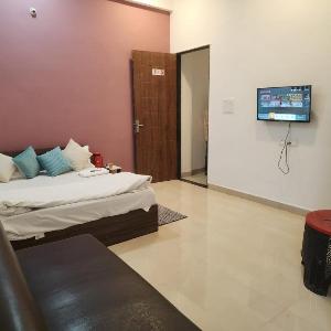 Aayansh hotel