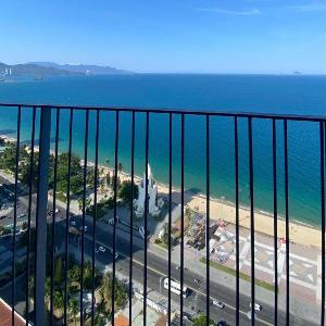 Panorama Premium Apartment with Sea & City view by San Ocean