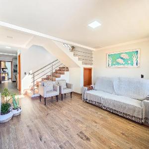 106 - Casa com 3 quartos na Praia de Mariscal