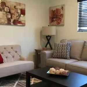 One Bedroom Central to Studios walk to NoHo West