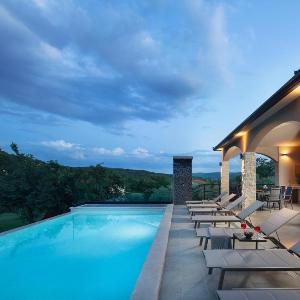 Villa Terra with Pool & Sauna near Rabac