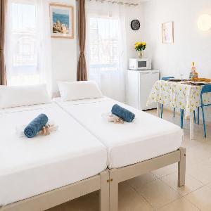 Le Thiers Azur AP4520 by Riviera Holiday Homes