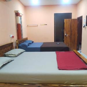 Rudhra Family Stay