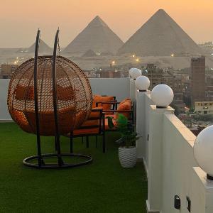 Pyramids & GEM view luxury apartment