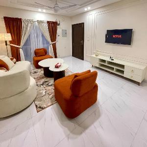 Luxury 2 BHK Apartment Near Lyallpur Galleria