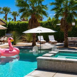 Palm Springs Luxury Pool Hot Tub & Downtown Access