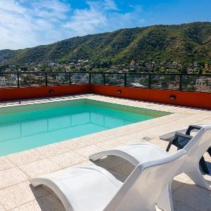 Dpto céntrico balcón con parrilla y piscina