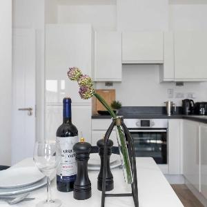 Charming Southampton Apartment Modern Comfort Near City Center