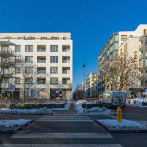 Spacious Apartment Near the Airport Parking & Remote Working by Noclegi Renters