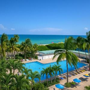 Fun by Sun Rentals direct beach access and full kitchen