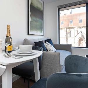 Desirable one bedroom apartment with twin beds