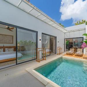 Villa Rame - Chic Tropical 2BR with Rooftop Terrace near Beach