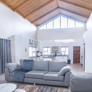 Tranquil 3-Bed Home Arlington Estate