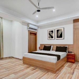 OYO 846321 Townhouse Oak Zero Mile Metro Station Patna Formerly The King Hotel and Banquet