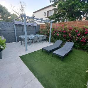 Upper Villa - 3 Bedrooms - 8 People