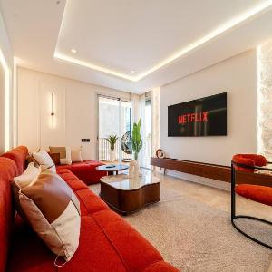 CFC Hidden Gem with Double terrasse GYM & Parking