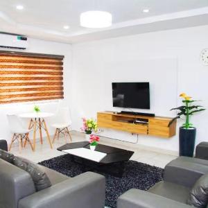 Elegant 2-BR In Ologolo Lekki PEA