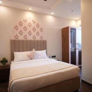 Naman Raj hotel and restaurant